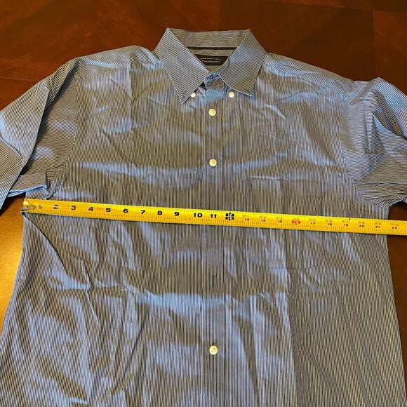 Roundtree & Yorke Blue & White Striped Cotton mens's  Button-Down Shirt M - Picture 11 of 15